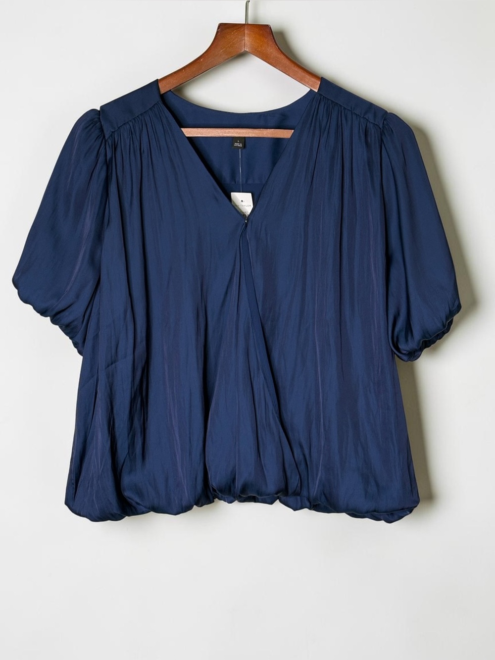 NWT Ann Taylor Navy Blue Satin Bubble Hem Blouse Puff Sleeve Top L